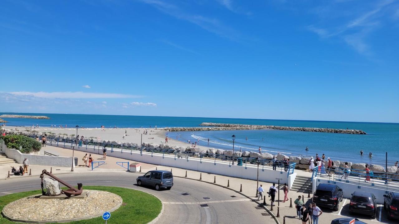 Le Dauphin Bleu Hotell Saintes-Maries-de-la-Mer Exteriör bild